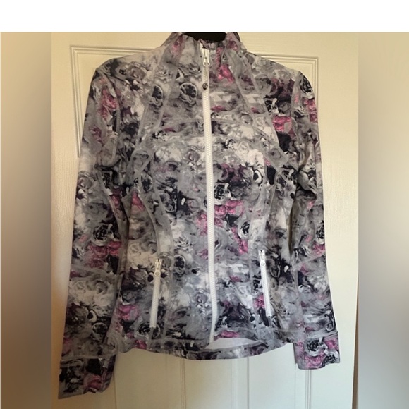 Rare Lululemon Define Jacket, Like New Condition, Sz 6.  Vintage - Picture 7 of 7